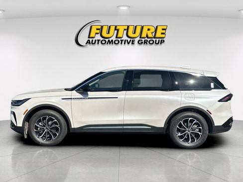 New 2026 Lincoln Nautilus Premier AWD/4WD image 6