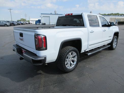 Used 2018 GMC Sierra 1500 SLT w/ SLT Premium Package AWD/4WD image 4