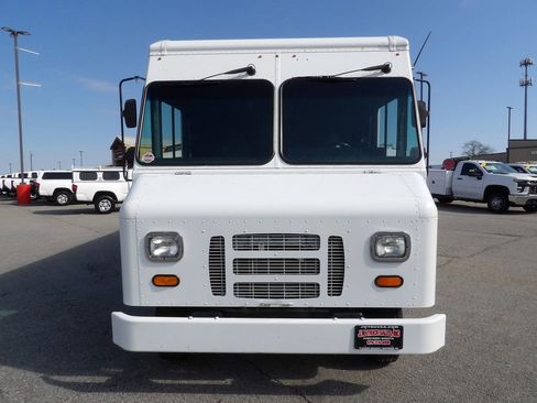 Used 2014 Ford E-350 and Econoline 350 Super Duty w/ A/C Prep Package image 12