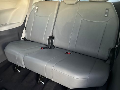 Certified 2023 Toyota Sienna XLE image 19