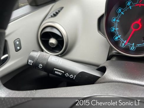 Used 2015 Chevrolet Sonic LT image 28