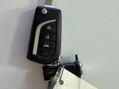 Used 2024 Toyota Camry LE FWD image 32