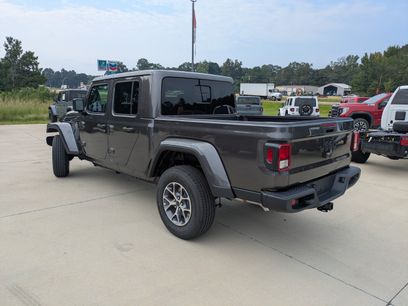 New 2025 Jeep Gladiator Sport