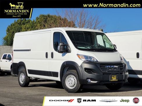 New 2026 RAM ProMaster 1500 w/ Convenience Group image 1