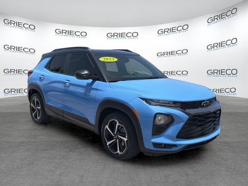 Used 2023 Chevrolet TrailBlazer RS w/ Sun and Liftgate Package FWD image 1