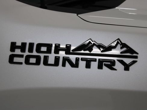 Used 2024 Chevrolet Silverado 1500 High Country w/ Technology Package AWD/4WD image 12
