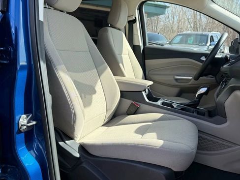 Used 2019 Ford Escape SE image 19