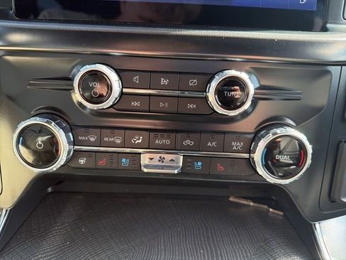 Used 2022 Ford F150 Platinum w/ Equipment Group 701A High AWD/4WD image 39