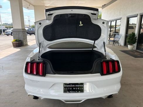 Used 2017 Ford Mustang Coupe RWD image 14