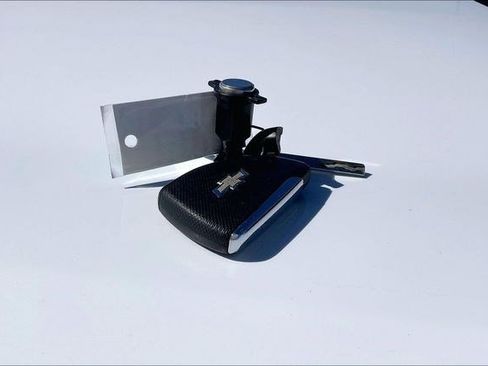 Used 2024 Chevrolet Suburban LT image 12