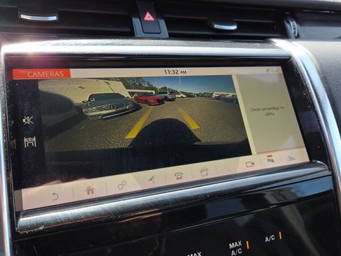 Used 2020 Land Rover Discovery Sport SE R-Dynamic AWD/4WD image 29