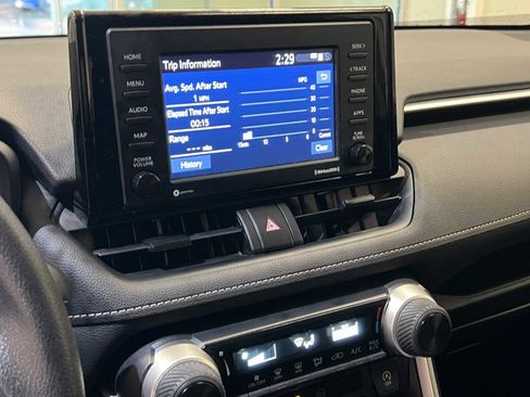 Certified 2021 Toyota RAV4 LE image 24