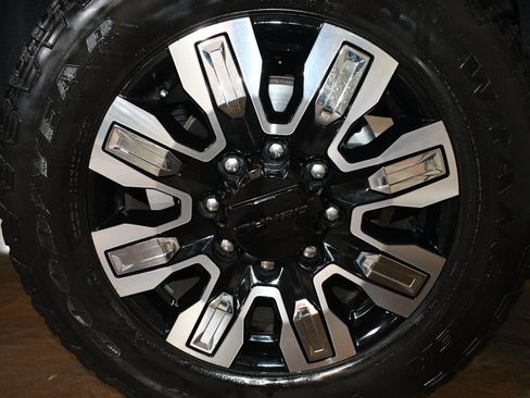 Used 2024 GMC Sierra 2500 Denali w/ Denali Reserve Package AWD/4WD image 68