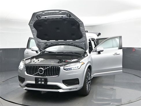Used 2022 Volvo XC90 T6 Momentum w/ Climate Package image 55