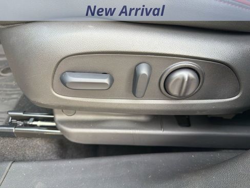 Certified 2025 Chevrolet TrailBlazer RS w/ Convenience Package image 9