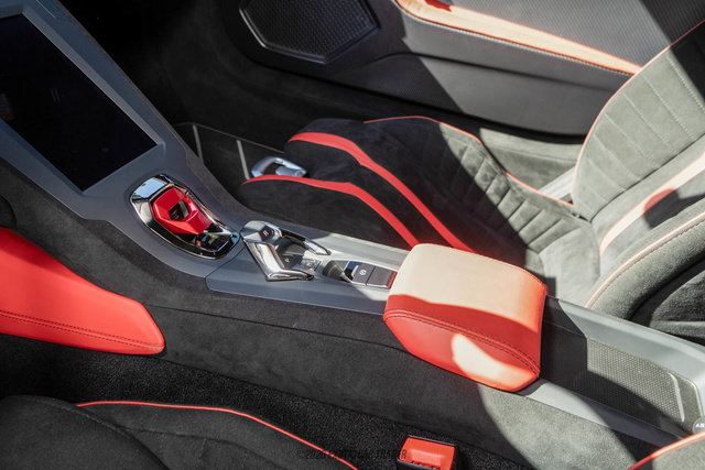Used 2021 Lamborghini Huracan STO RWD image 46