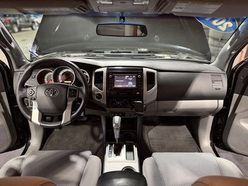 Used 2015 Toyota Tacoma TRD Pro w/ TRD Sport Package image 16