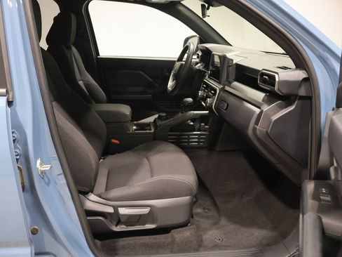 Used 2025 Toyota 4Runner SR5 AWD/4WD image 13
