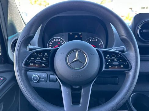 Used 2023 Mercedes-Benz Sprinter 2500 image 26