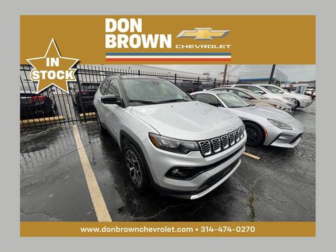 Used 2026 Jeep Compass Limited AWD/4WD image 1
