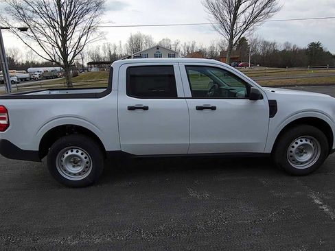 New 2026 Ford Maverick XL image 9