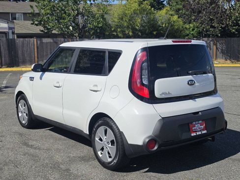 Used 2016 Kia Soul w/ Option Group 020 FWD image 7