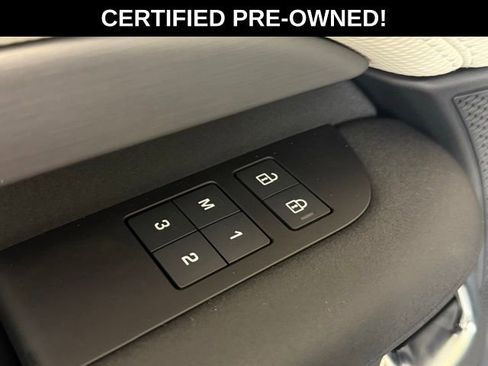 Certified 2025 Land Rover Discovery Dynamic SE AWD/4WD image 29