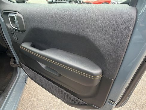 Used 2025 Jeep Wrangler Sahara w/ Safety Group image 18