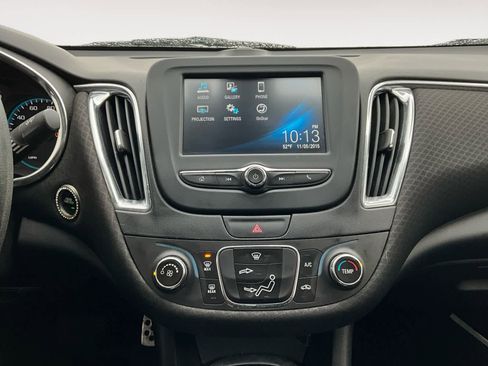 Used 2016 Chevrolet Malibu LT image 13