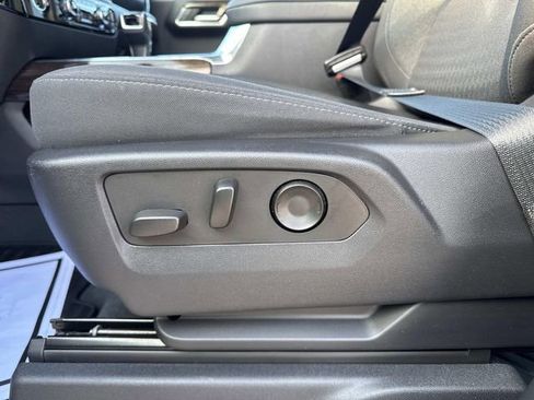 Used 2023 GMC Sierra 1500 Elevation image 25