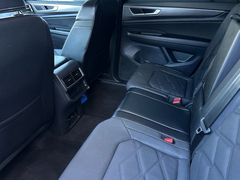 Used 2024 Volkswagen Atlas Cross Sport SE image 11