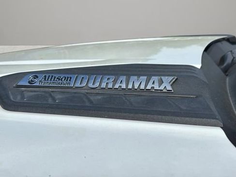 Used 2022 Chevrolet Silverado 2500 LTZ w/ LTZ Plus Package AWD/4WD image 40