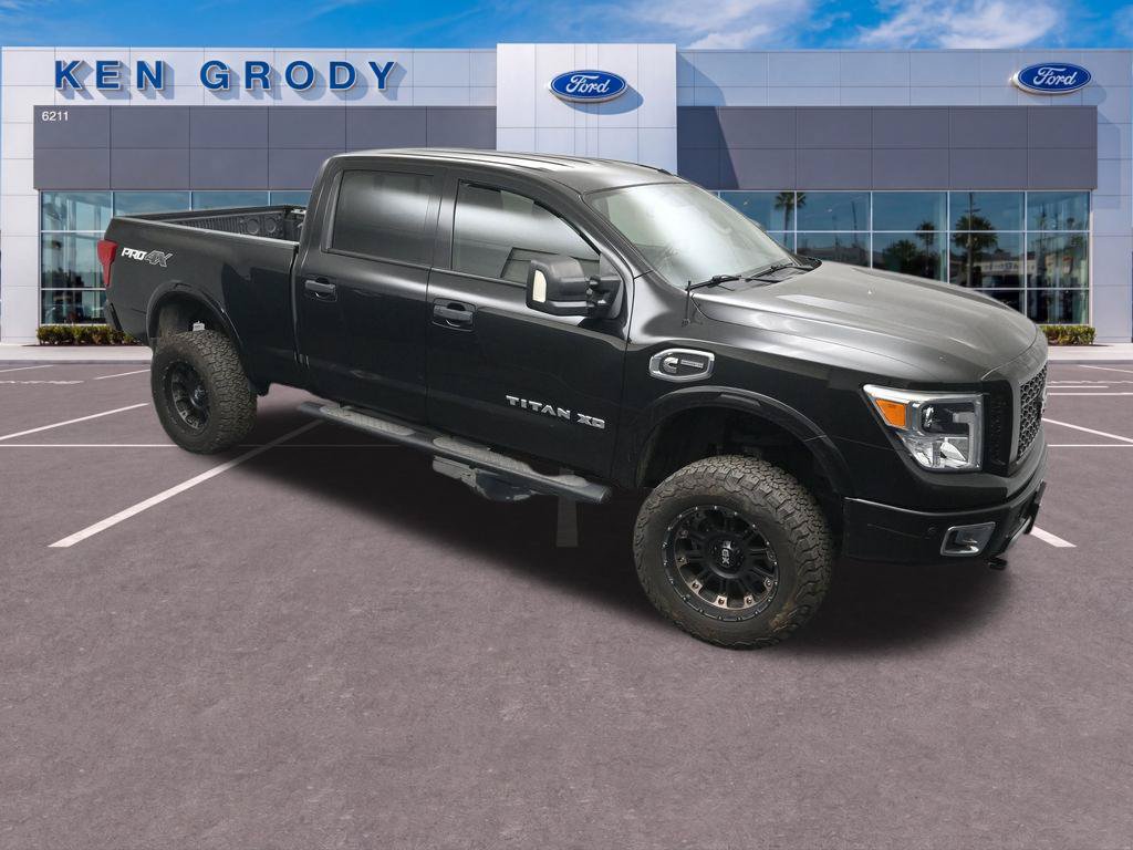 Used 2019 Nissan Titan PRO-4X w/ Pro-4x Convenience Package AWD/4WD image 12