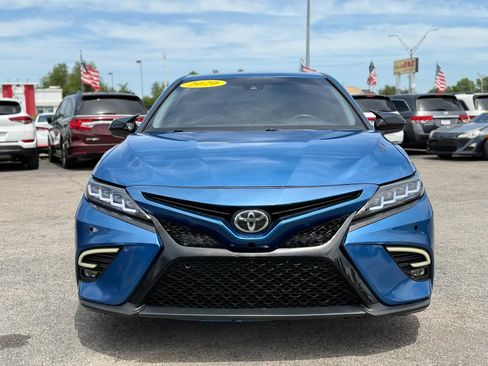 Used 2020 Toyota Camry SE image 19