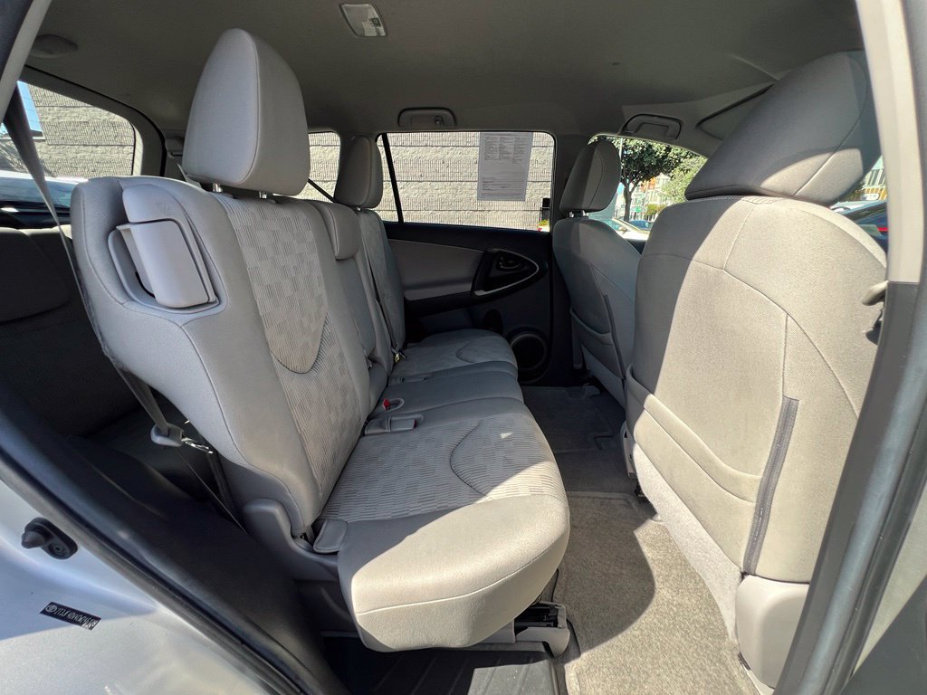 Used 2012 Toyota RAV4 4WD w/ Value Pkg image 18