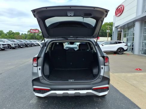 Used 2023 Kia Sportage LX FWD image 6