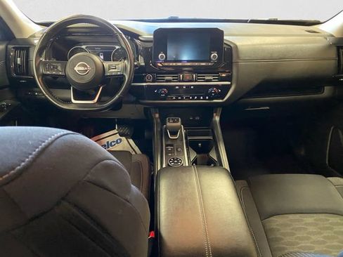 Certified 2024 Nissan Pathfinder SV w/ Black Appearance Package image 10