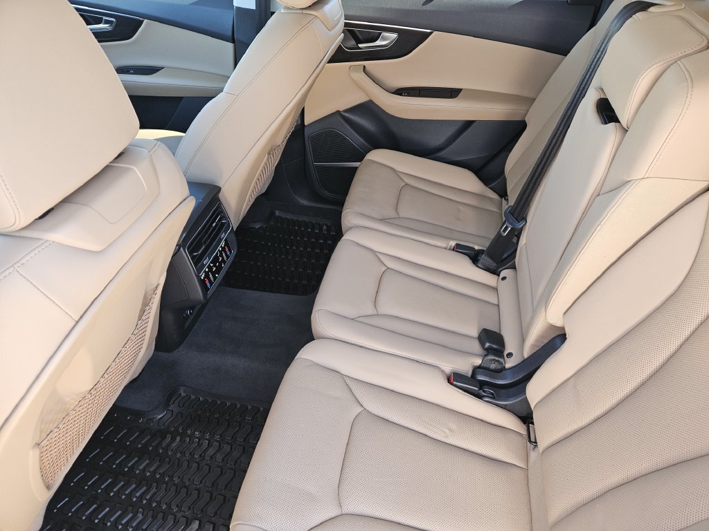 Used 2022 Audi Q7 3.0T Premium Plus AWD/4WD image 26