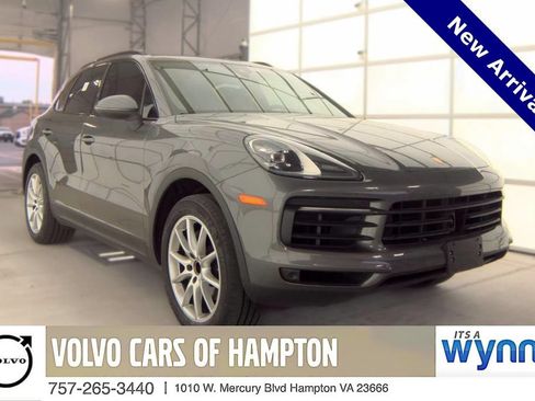 Used 2019 Porsche Cayenne AWD/4WD image 2