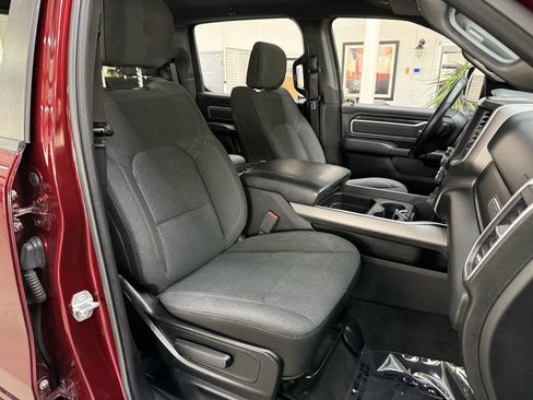 Used 2020 RAM 1500 Big Horn AWD/4WD image 17