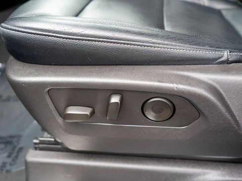 Used 2024 Chevrolet Silverado 1500 LT AWD/4WD image 19