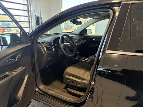 Used 2020 Chevrolet Equinox LT image 9