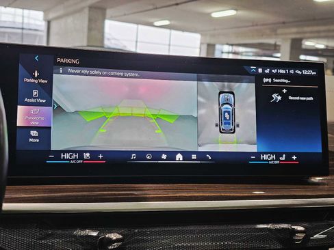 Used 2024 BMW X7 xDrive40i w/ M Sport Package image 15