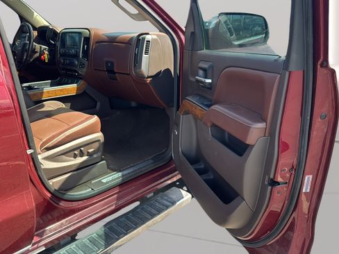 Used 2015 Chevrolet Silverado 1500 High Country w/ High Country Premium Package AWD/4WD image 18