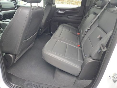 Used 2024 GMC Sierra 1500 SLT image 15