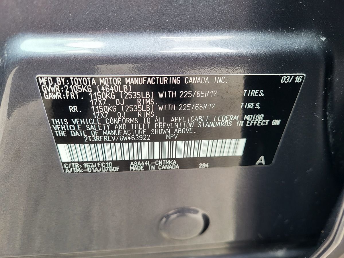 Used 2016 Toyota RAV4 XLE AWD/4WD image 29