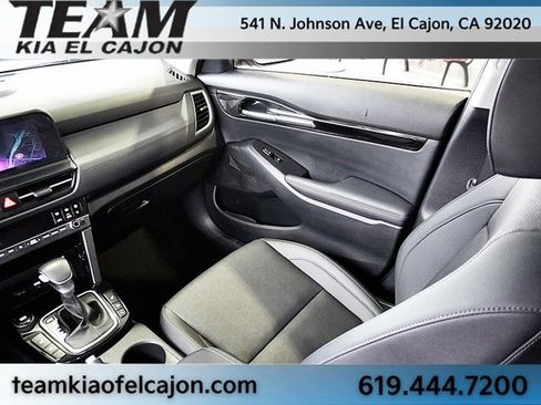 Certified 2025 Kia Seltos EX w/ EX Sunroof Package image 23