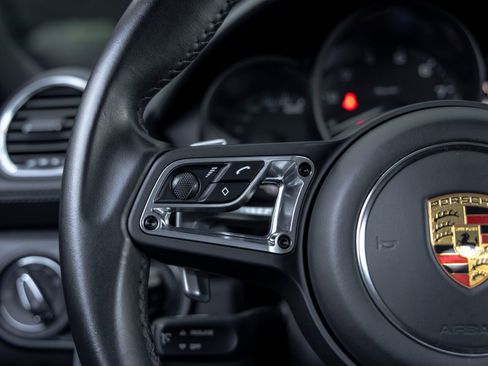 Used 2021 Porsche 718 Boxster Spyder RWD image 29