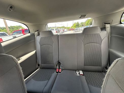 Used 2015 Chevrolet Traverse LT w/ Style and Technology Package FWD image 10