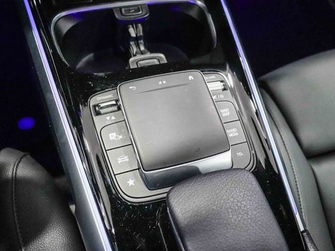 Certified 2023 Mercedes-Benz EQB 300 4MATIC image 22